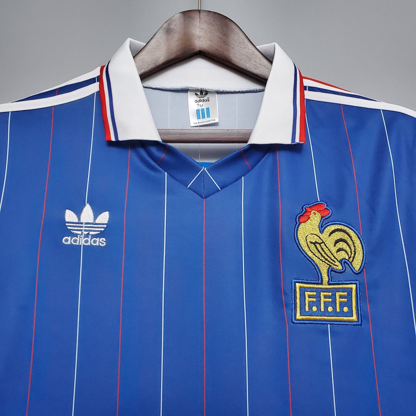 France Home 1982 Retro