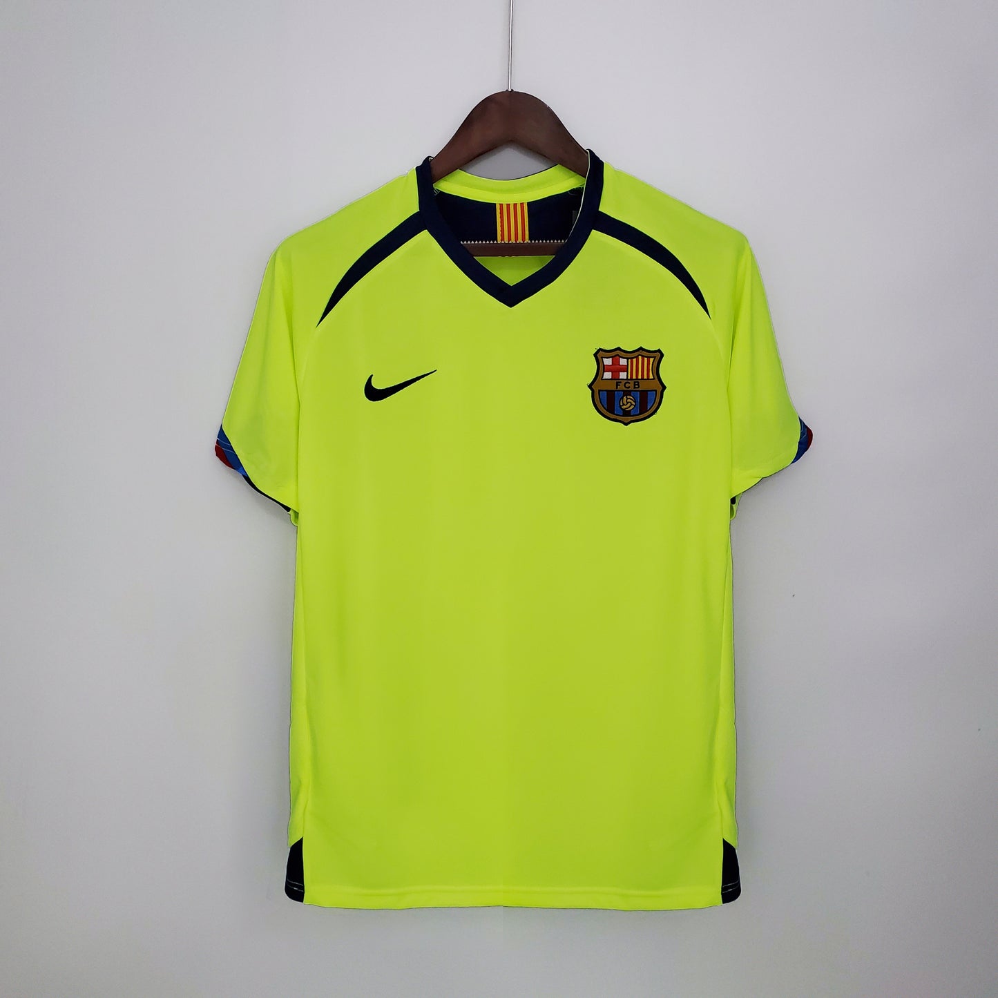 Barcelona Away 05/06 Retro